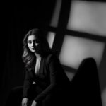 Rashami Desai Instagram - In love ❤️ . . @amitkhannaphotography @manalijagtap Assistanat: Shreya & pradeep @makeupby_tanvi Hair : #promise . . #rashamidesai #rashamians #diva #fashion #trending #love #instagram #immagical✨🧞‍♀️🦄 Radisson Blu Mumbai International Airport