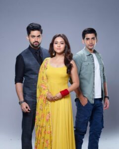 Reem Shaikh Instagram - Today , a year back … a beautiful and most special journey began which might have ended on screen but will forever continue in my heart. 🤍❤️ #fannaishqmeinmarjawaan #aakhi