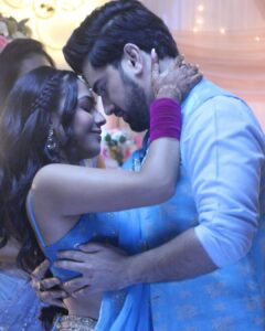 Reem Shaikh Instagram - Today , a year back … a beautiful and most special journey began which might have ended on screen but will forever continue in my heart. 🤍❤️ #fannaishqmeinmarjawaan #aakhi