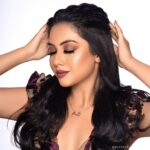 Reem Shaikh Instagram - Gorgeous Gal @reem_sameer8 for @forever52india Flirty, fun or boss mode? SHOW STOPPER has a lip shade and finish, for your every mood 💄 . Makeup by famous : @salam_makeup_artist_