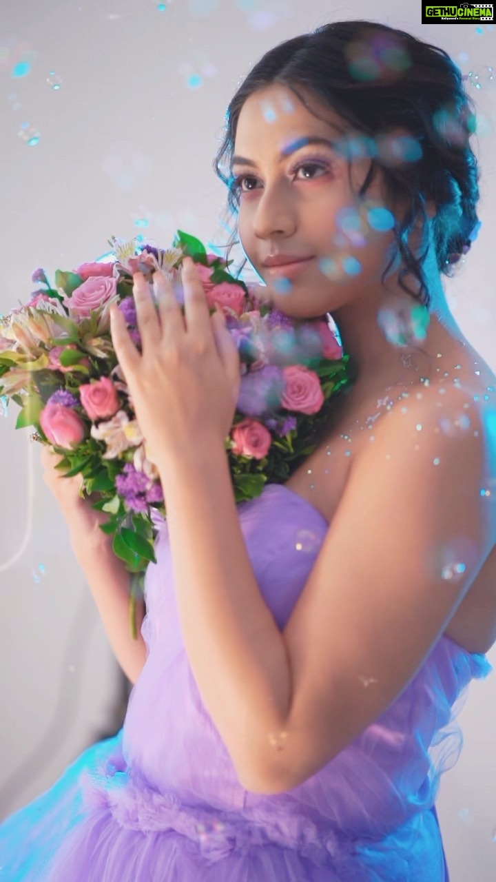 Reem Shaikh Instagram - Shoot Concept & Styled By:- @nehaadhvikmahajan @bridalsbynam . 💄MUA , Hair & Styling :- @nehaadhvikmahajan . MakeUp :- @myglamm . Outfit :- @pankh_studio