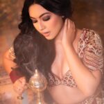 Reem Shaikh Instagram – The Vintage Charm ♥️
InFrame :- @reem_sameer8 
.
Shoot Concept & Styled By:- @nehaadhvikmahajan @bridalsbynam 
.
💄MUA , Hair & Styling :- 
@nehaadhvikmahajan
.
MakeUp :- @myglamm 
.
📸:- @luvisrrani 
.
Outfit :- @rajgharana.rg 
.
Jewelery :- @omsons_bridal_store
.
#reemsameershaikh #reemshaikh #nehaadhvikmahajan #nammakeovers #bridalsbynam