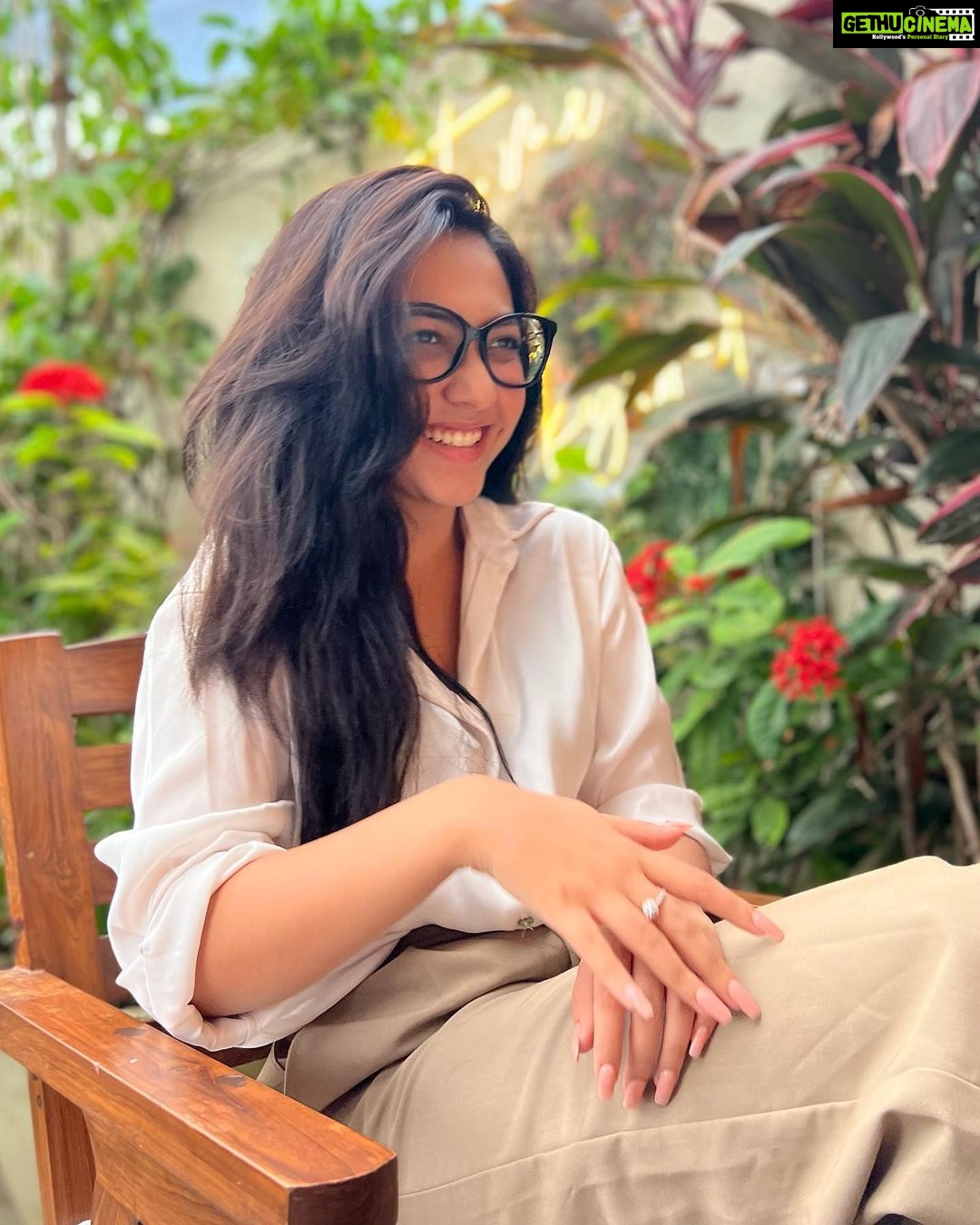 Reem Shaikh Instagram - Just me laughing too much while talking and also laughing at my own jokes…. And then posing for a picture. The Backyard Brew