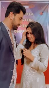 Reem Shaikh Instagram - Choti Einstein fighting it out with the hulk😛🧌🧌🥊👶🦾🥊 @zainimam_official