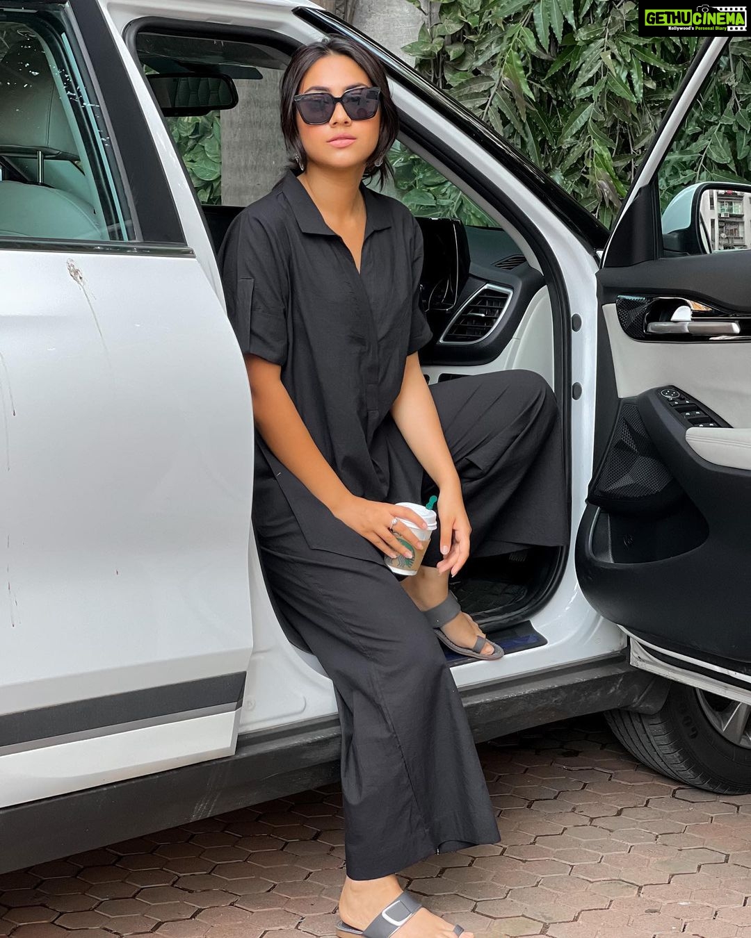 Reem Shaikh Instagram - Not all who wander are lost … Some are just looking for coffee. Wearing - @_anuki.n Styled by - @anusoru @nidhikurda Earrings- @reisang.official
