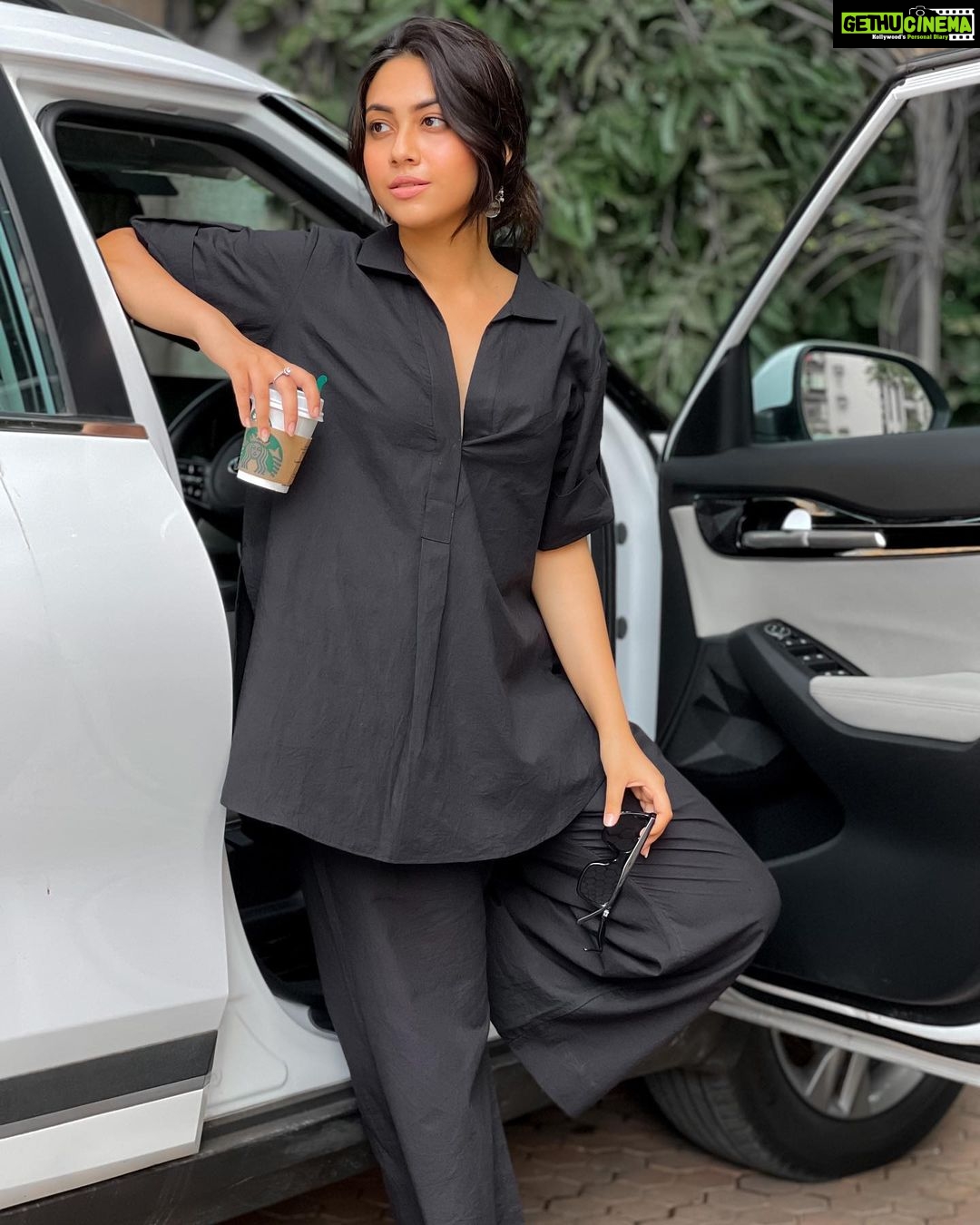 Reem Shaikh Instagram - Not all who wander are lost … Some are just looking for coffee. Wearing - @_anuki.n Styled by - @anusoru @nidhikurda Earrings- @reisang.official