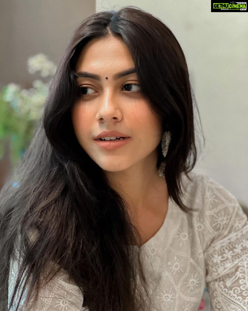 Actress Reem Shaikh HD Photos and Wallpapers June 2022 - Gethu Cinema