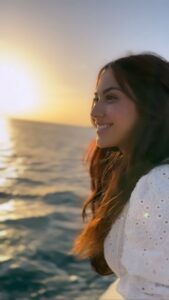 Reem Shaikh Instagram - Dear zindagi… ✨🤍