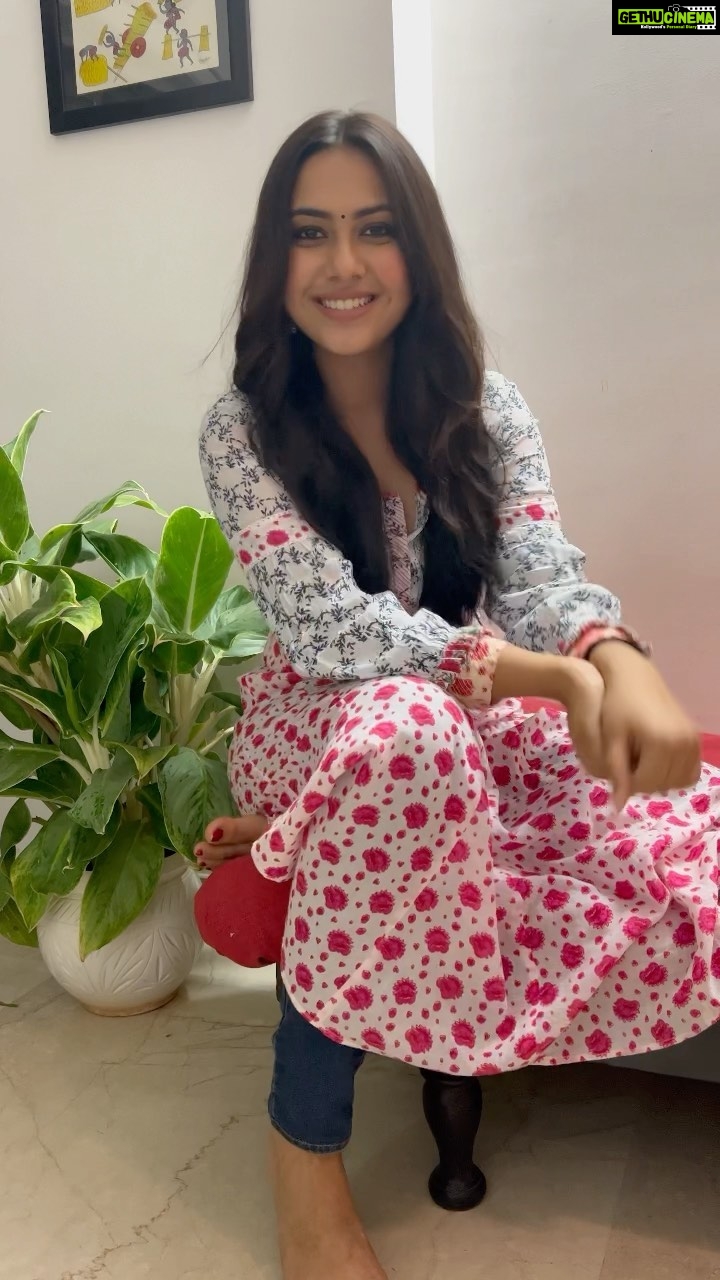 Reem Shaikh Instagram - The Award nights are back and it's ITA Awards to start with मैं 7 साल की थी जब मुझे मेरा पहला अवार्ड मिला था। मुझे याद है की मैं स्टेज पर गई, अवार्ड लिया और भागकर वापस आ गई। मैं इतनी डरे हुए थी पर अब नहीं Aaj dekhna mat bhoolna, ITA Awards, tonight at 9 PM, aur Red Carpet at 7 PM, only on StarPlus #ITAawards2022