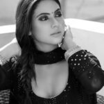 Reem Shaikh Instagram - Le de ke apne pass faqat ek nazar toh hai… kyu dekhein zindagi ko kisi ki nazar se hum - Sahir Ludhianvi. 📸 - @praveenbhat