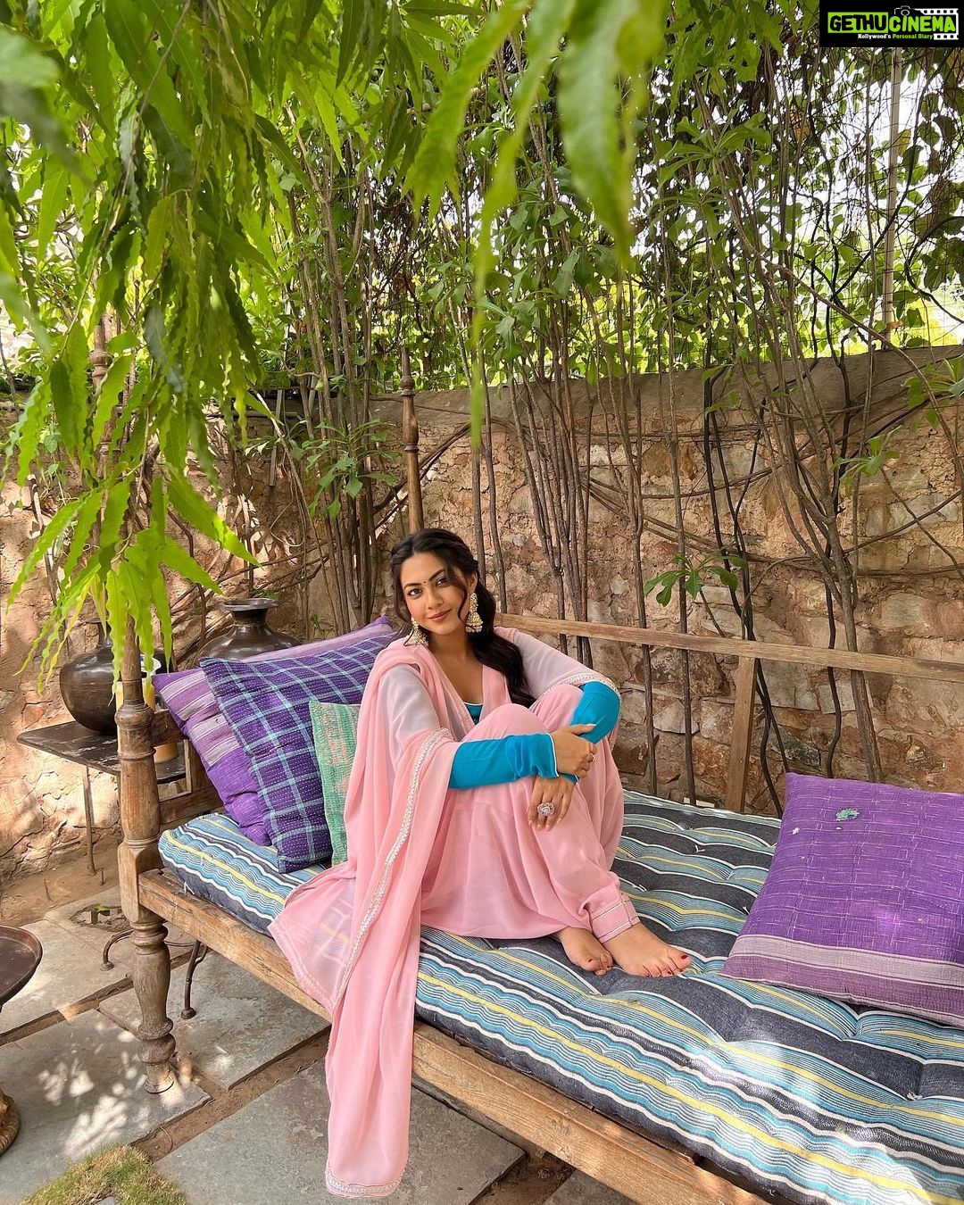 Reem Shaikh Instagram - Khush raha kar … acha lagta hai. Wearing - @lavanyathelabel