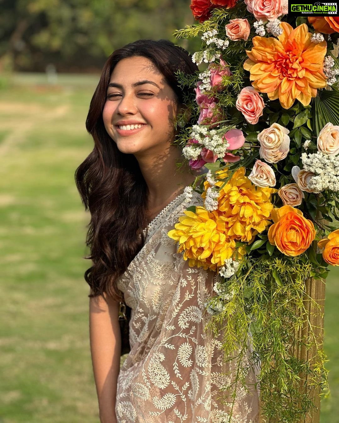 Reem Shaikh Instagram - when she smiled, the stars sparkled, the moon glowed, and the sun shined. the universe knew, how rare she was.