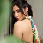 Reyhna Malhotra Instagram - Magic💫💫💫💫💫🌈 Shot by @photographybyafn Styled by @aesana0710 Makeup by @makeup_jockey Hairstyling by @isha_hmua Outfit courtesy @aadews__ @maverick.communication01 Jewellery @rubans.in Location courtesy @roofberriesbandra @maverick.communication01 Roofberriesbandra