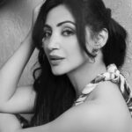 Reyhna Malhotra Instagram - Magic💫💫💫💫💫🌈 11:11 ❤️ 11:04:2023 Shot by @photographybyafn Styled by @aesana0710 Makeup by @makeup_jockey Hairstyling by @isha_hmua Outfit courtesy @aadews__ @maverick.communication01 Jewellery @rubans.in Location courtesy @roofberriesbandra @maverick.communication01 Roofberriesbandra