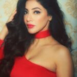 Reyhna Malhotra Instagram – Magic💫💫💫💫💫🌈

Me :- I am always the main character 

❤️❤️❤️❤️❤️
