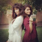 Reyhna Malhotra Instagram - Magic💫💫💫💫💫🌈 @cagetheage makes sure I have my greens 🥬 nd my mane looks healthy #Manetraa SCALPOIL