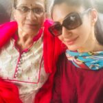 Reyhna Malhotra Instagram - Magic💫💫💫💫💫🌈 Protected because of ur prayers 🙏 Guided because of u ❤️ Ur my guardian angel 👼🏻 Happy birthday mommy 🎂 Tujhe sab hain na pata meri maa ❤️🙏