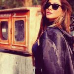 Reyhna Malhotra Instagram – Magic💫💫💫💫💫 🌈 
Dil yeh mujhpar fida hain
 mein kya karo 💕🌈😻