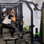 Reyhna Malhotra Instagram – Let the machine do the work( Squats on lat pull down machine) #reelsinstagram #reels #viral #explore #mftharrisonjames #studtraining @studtraining101 #squats