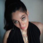 Reyhna Malhotra Instagram - Magic 💫💫💫💫💫🌈 Magic is in the unknown Magic is in silence Create your illusion Dare to be dillusional Imagine the infinite The Power of magic will make YOU what you want to be Above all working hard every step creates magic for you ❤️ Abh phir se mat poochna magic kyon likha🤓