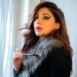 Reyhna Malhotra Instagram - Magic💫💫💫💫💫🌈 Back to black