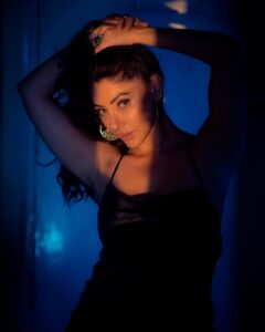 Reyhna Malhotra Instagram - Magic💫💫💫💫💫🌈
💙🖤