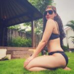 Reyhna Malhotra Instagram - Magic💫💫💫💫💫🌈 Everything was covered @niasharma90 birthday bash🎁 🎂 🥂 even a photoshoot 🤭😁😋