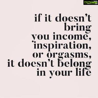 Reyhna Malhotra Instagram - Magic💫💫💫💫💫🌈 Stop shaming women who know their mind !! Screaming for Attention, slut, was the opinion from few on my last post But I clearly 🤷🏻♀️ don’t care!! Ladies own urself and ur orga*** #own #stop shaming Let the bitch live😆