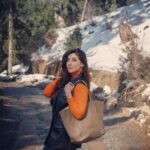 Reyhna Malhotra Instagram - Magic💫💫💫💫💫🌈 Always aimed at things above ⬆️ 🌝🌍🌺 🌙 #universe #manifest #quantum #leap #faith #workhard #playhard #miracle #zara #celine #bag #fashion Glampeco