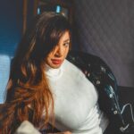 Reyhna Malhotra Instagram - Magic💫💫💫💫💫🌈 With me u will get black and white I m nothing in between type of person 🌟❣️🌈💫⚡️✨ #live #free #black #white #soul #nofilter Glampeco