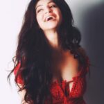 Reyhna Malhotra Instagram - Magic💫💫💫💫💫🌈 Love laughters 🌏 As we are starting over let’s Begin with loads of love and forget ego🌪 Best wishes to the ones who are at work starting this unlock and the ones still waiting to start work enjoy for a little more 🧿💓🌺