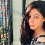 Reyhna Malhotra Instagram - Magic💫💫💫💫💫🌈 Red nose ,freckles , frizzzzzy hair my real self