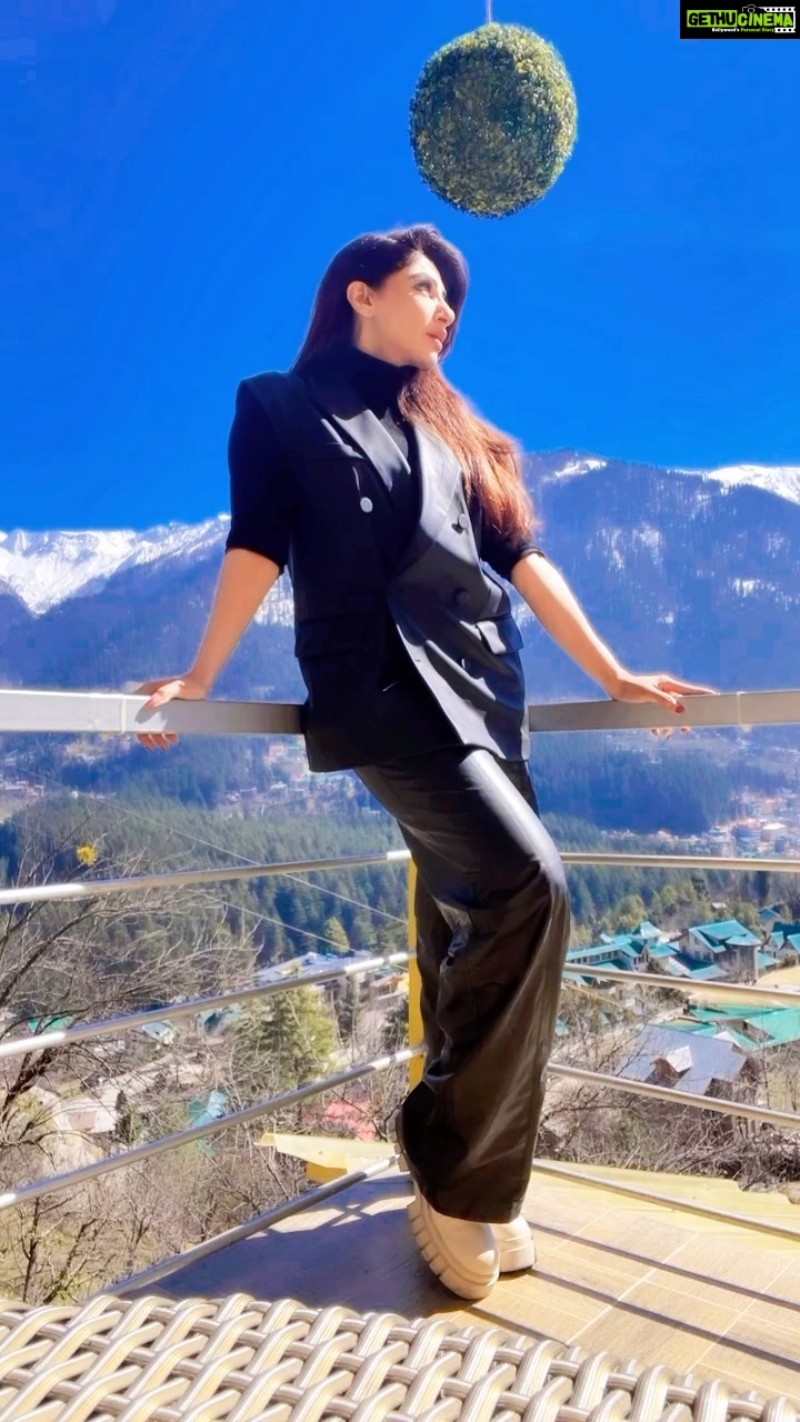Reyhna Malhotra Instagram - Magicπ«π«π«π«π«π Because i love π this song PEOPLE #vibeeeeeeeee