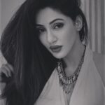 Reyhna Malhotra Instagram - Magic💫💫💫💫💫🌈 Turning old coloured ones to black n white to post a new feed👻