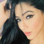 Reyhna Malhotra Instagram - Magic💫💫💫💫💫🌈 💄