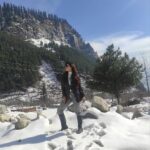 Reyhna Malhotra Instagram - Magic💫💫💫💫💫🌈 @worthmiles_hospitality #adventure #snow #manali #zara #reynawearszara