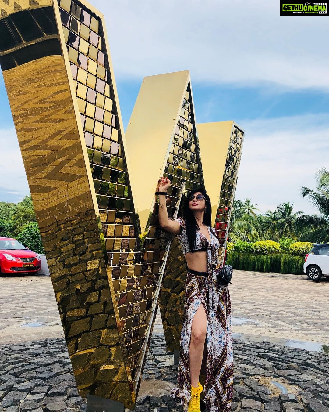 Reyhna Malhotra Instagram - Magicπ«π«π«π«π«π Birthday π beginning 2019 #2019
