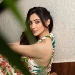 Reyhna Malhotra Instagram - Magic💫💫💫💫💫🌈 Shot by @photographybyafn Styled by @aesana0710 Makeup by @makeup_jockey Hairstyling by @isha_hmua Outfit courtesy @aadews__ @maverick.communication01 Jewellery @rubans.in Location courtesy @roofberriesbandra @maverick.communication01 Roofberriesbandra