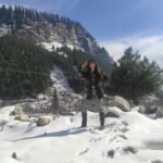 Reyhna Malhotra Instagram - Magic💫💫💫💫💫🌈 @worthmiles_hospitality #adventure #snow #manali #zara #reynawearszara