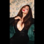 Reyhna Malhotra Instagram - Magic 💫💫💫💫💫🌈 Summer is done Dark energy is here This is where your discipline will be tested #iykyk #transformation #cosmic #universe #reyhnapandit #instagram #instalike