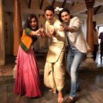Rhea Sharma Instagram - Craziness inbetween shots #KanakRathi #UmaShankar #Aditya #TSMSP @starplus