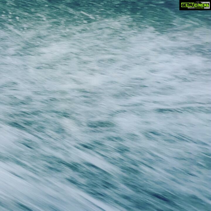 Rhea Sharma Instagram - A place where bountiful peace surrounds Backwaters Allepey Kerala