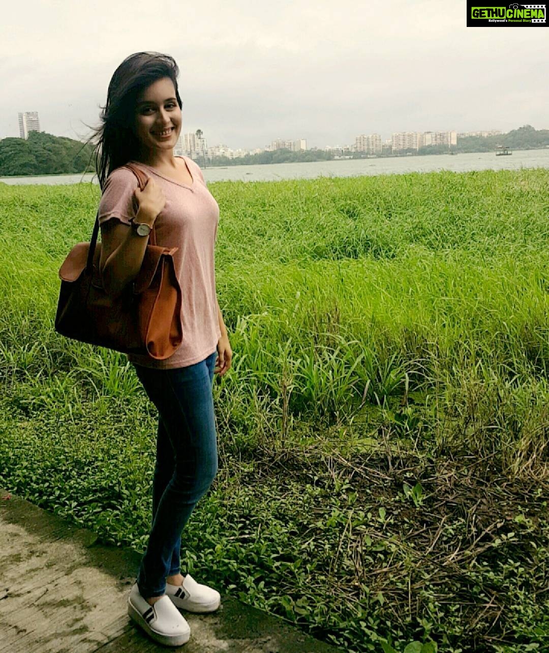 Rhea Sharma Instagram - Was amazed to see a khoofiya raasta in #IITBombay leading to this view ! IIT Powai