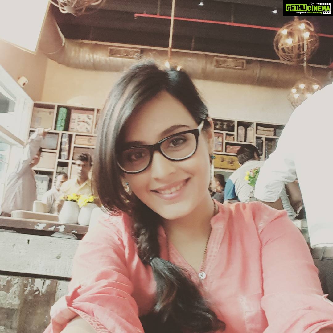 Rhea Sharma Instagram - Chasmish me #shootselfie #love Express Towers, Nariman Point