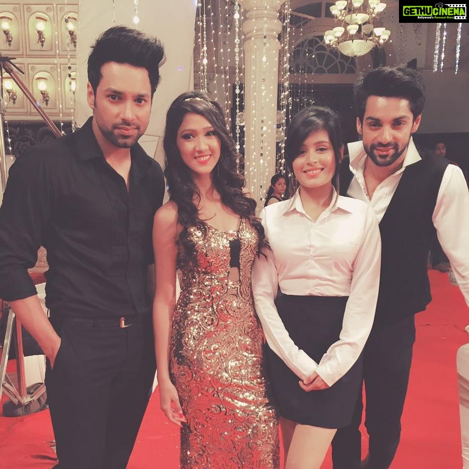 Rhea Sharma Instagram - Is it just me or we all are looking chinkies 🤔😑. #hardworkingpeople :P