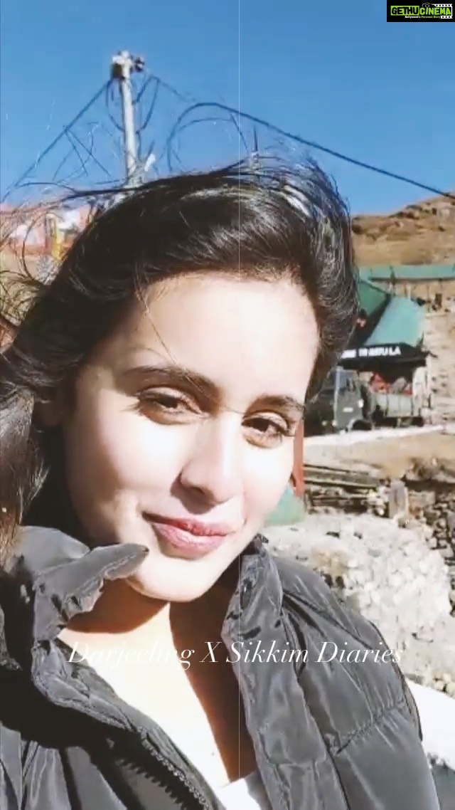 Rhea Sharma Instagram - #reelkarofeelkaro #reelitfeelit #nature #sikkim #darjeeling #travelgram #mountains #vintage #trending