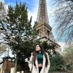 Rhea Sharma Instagram - Manifestations ✨ Can’t describe the fun I had with both of you @gauravsharma31__ and @snehapsharma at one of the special places I have always wanted to visit !! 📸: @snehapsharma ❤️ @gauravsharma31__ ❤️ #eiffeltower #toureiffel #paris #sunnyday #autumn #travel Eiffel Tower, Paris