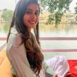 Rhea Sharma Instagram - Evenings like these 💖 #udaipur #nature #outfitinspiration #travelgram #rheasharma