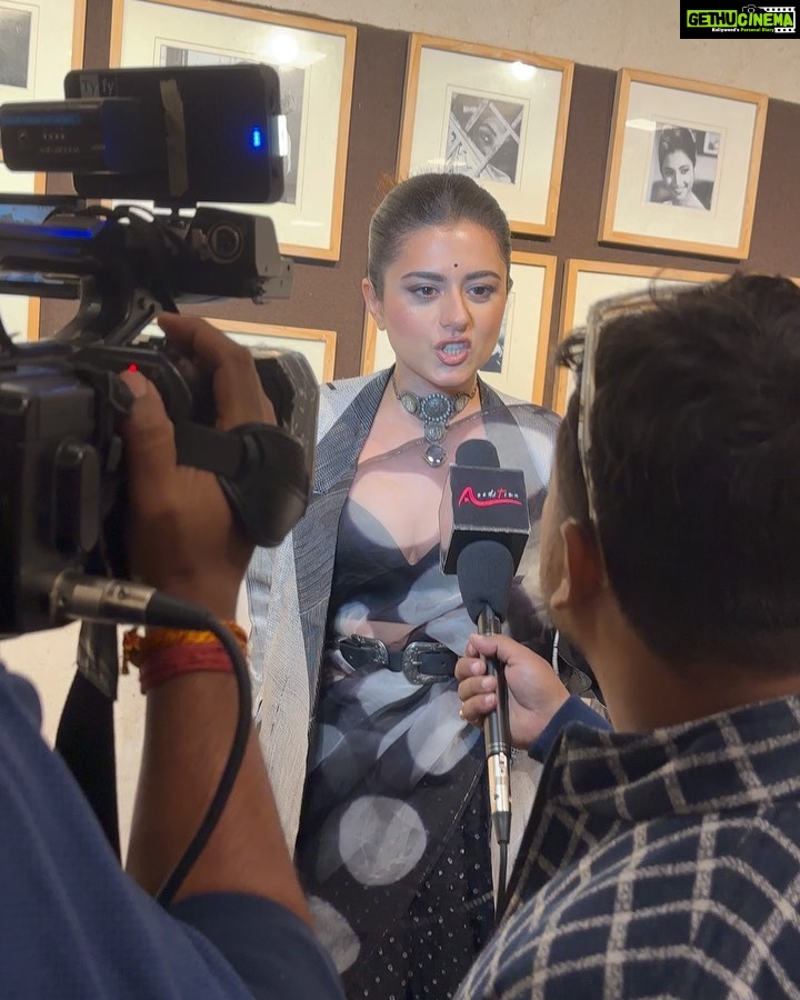 Riddhi Dogra Instagram - If I could do one thing all my life It would quite simply be to watch cinema. And I love being at film festivals. As my first film played for the first time in a film festival in the city that holds culture and art at its core, I couldn't be more grateful and content. #Lakadbaggha premiered at the Kolkata International Film Festival in a theatre that has its own history In time. Nandan-1 A 950 Seater Auditorium that used to be a center for plays and dramatics back in the day now turned into a movie theatre. And what's not to love when it was a Packed House in a film festival.. Loved every bit of everything. The film lover in me, the film student in me is deeply humbled and grateful. 📸 @pujaagarwalphotography Muah @makeupartist_prasenjit Outfit-@thepotplantclothing PR - @sonyashaikh Jewellery @sangeetaboochra Styled by @stylebysaachivj Team @sanzimehta777