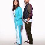 Riddhi Dogra Instagram - Went with our pitch to the Mumbai studios before the @fifaworldcup semi finals! Which team are you rooting for tonight #fifa #argentinavsfrance #wearingthewinningcolor #pitchersonzee5 Muah @shreyamakeupandhair 📸 @ashish_ojha_photography Styling @stylebysaachivj Team @styledbynikinagda Outfit @justbillibyrashmichhabra
